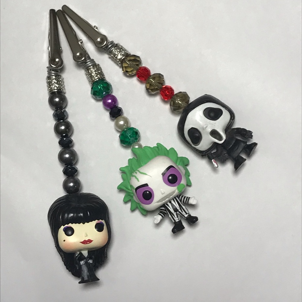 Handmade Scary roach clip